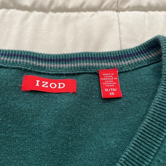 IZOD sweater - Picture 2 of 4